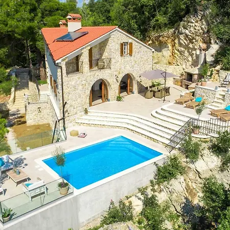 Bogijeva Villa Rabac