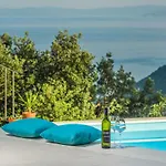 Bogijeva Βίλα Rabac